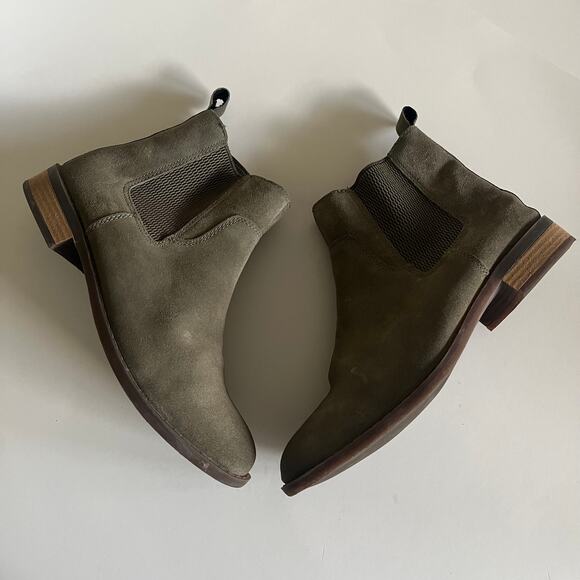 B.O.C. 'Marissa' Women's 7M Green Suede Leather Chelsea Comfort Boot - Picture 3 of 6